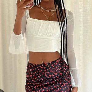 PRINCESS POLLY WHITE LONG SLEEVE - SIZE 4